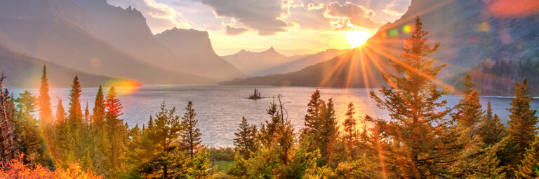 Check out the best National Parks to visit this Fall!